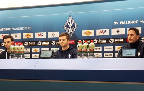 (Foto: SpoWo) v.l., Tim Schork, Pressesprecher Yannik Barwig, Patrick Glöckner 20220203 150139 Copy