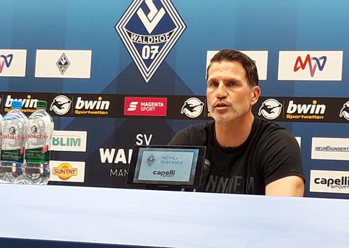 (Foto: SpoWo) Patrick Glöckner vor seinem letzten Drittliga-Spiel mit dem SVW 20220513 133638 Copy