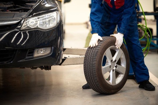 Kehl: Winterreifen im Ausland – was Autofahrer jetzt wissen müssen