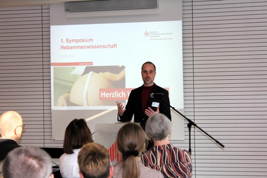 Minister Hoch kl