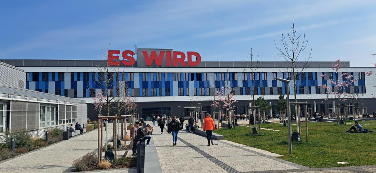 Ludwigshafen: Tag des Stipendiums zeigt Wege zur Studienfinanzierung – Infos für alle Interessierten