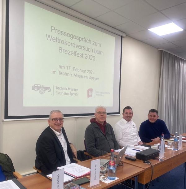 Benni Begner, design. stv. Vorsitzender Verkehrsverein, Andreas Hemmer, Museumsleiter Technikmuseum, Thomas Zander, Orga-Team und Uwe Wöhlert