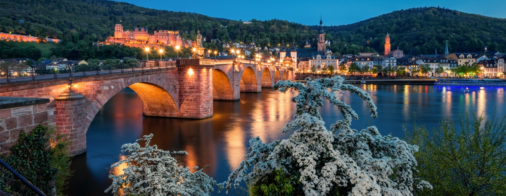 Heidelberg Marketing GmbH - Die Alte Brücke und das Heidelberger Schloss bei Nacht – auch hier gehen anlässlich der weltweiten WWF-Aktion „Earth Hour“ am Samstag, 25. März 2017, für eine Stunde lang die Lichter aus. pd 17 03 08 earth hour by heidelberg marketing