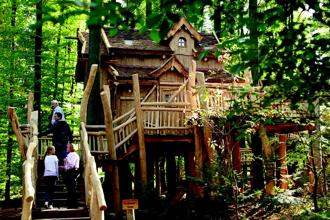 natur resort baumhaus robinienheim 02 Na