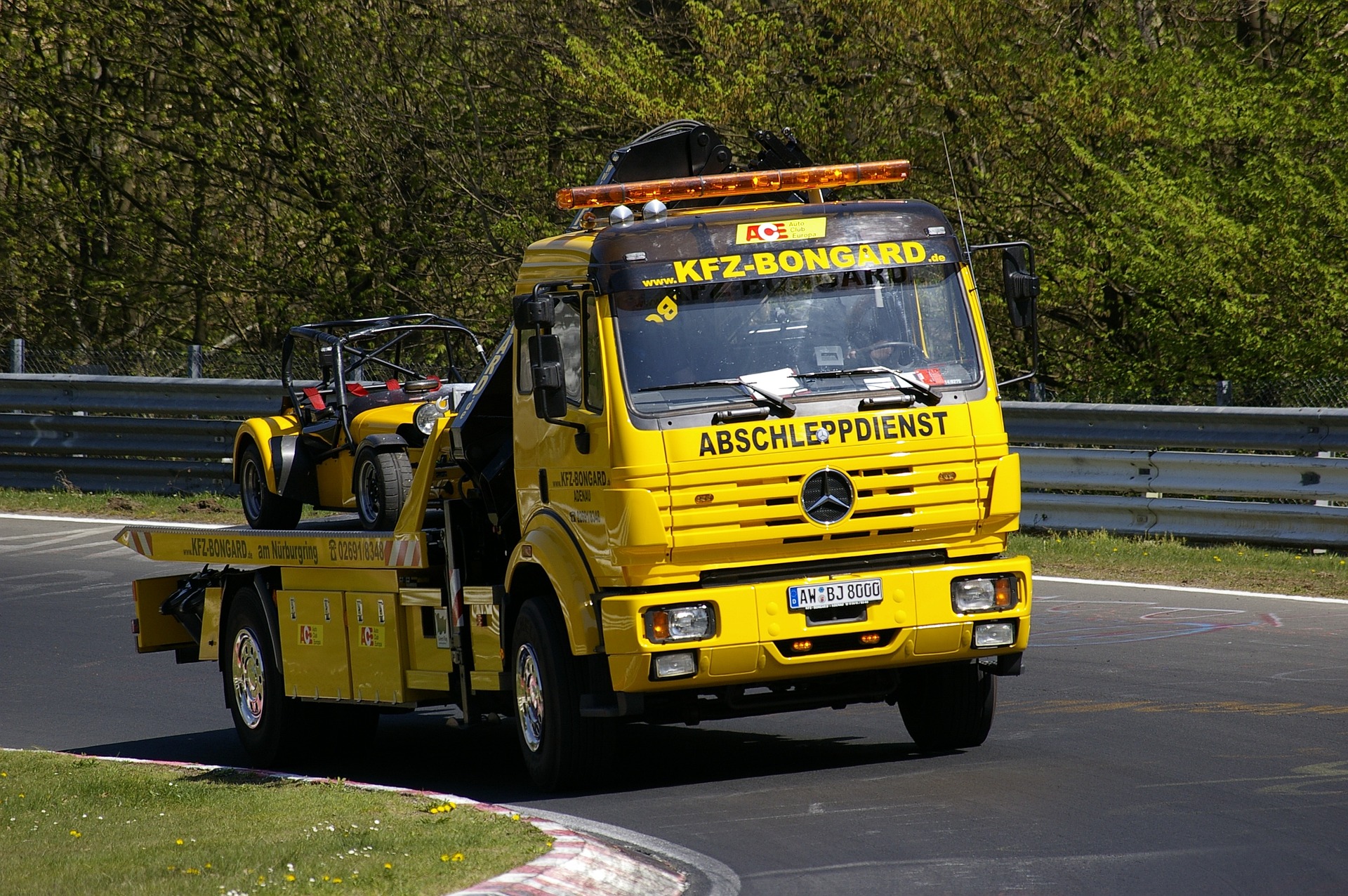 pixabay towing service 1174901 1920