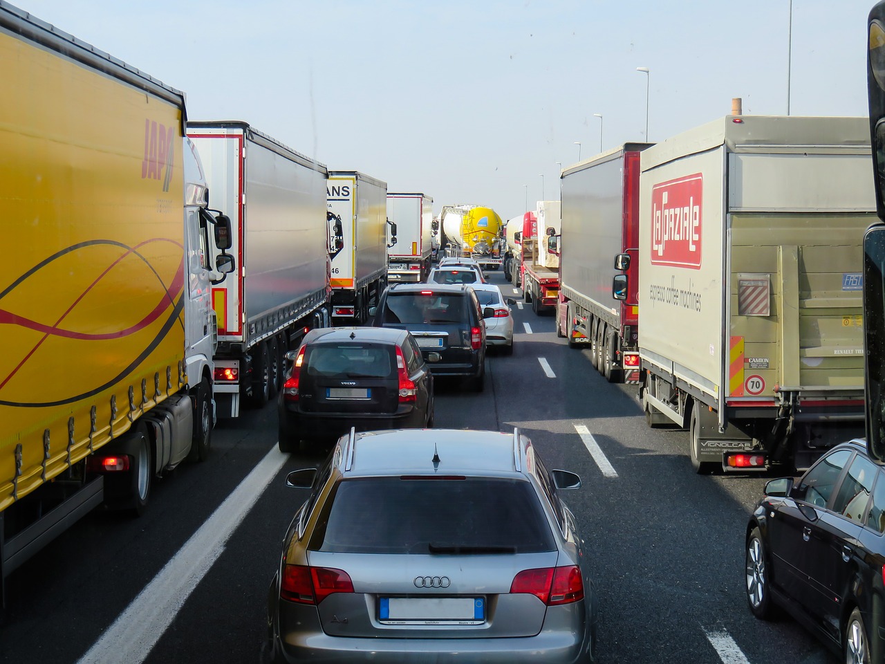 traffic 2251530 1280
