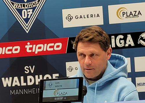 Mannheim: SV Waldhof zu Gast bei den Münchener Löwen