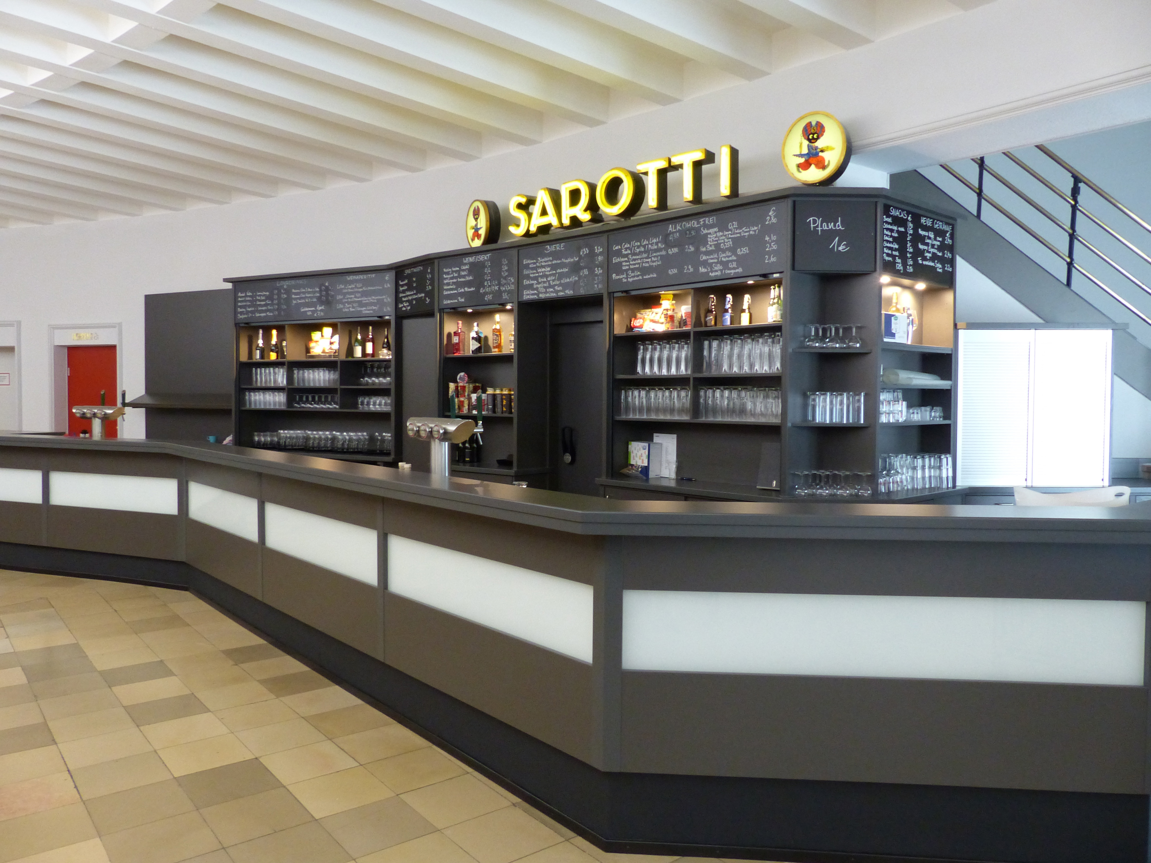 capitol Sarotti Theke2
