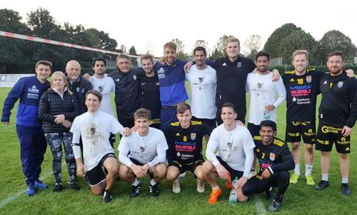 (Foto: W. Neuberth) Das Team von Rosario wird gebührend verabschiedet. MannschaftenPfungstadt Rosario.fertig Copy