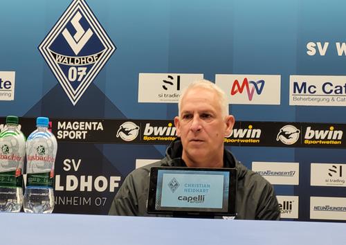 (Foto: SpoWo) Trainer Christian Neidhart freut sich auf das Spiel gegen seinen Ex-Club SVWSVM 2