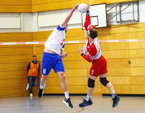 (Foto: W.Neuberth) Marcel Stoklasa (TVK, links) gegen Johannes Jungclassen TVKENZ1 2
