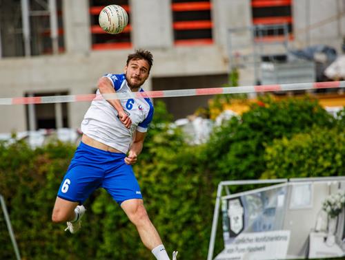 (Foto: W.Neuberth) Marcel Stoklas mit tadelloser Leistung im Angriff TVKMarcel