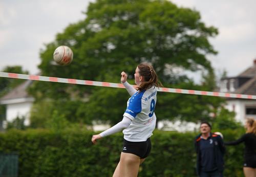 (Foto: W. Neuberth) Marie Suzan Hodel im Angriff TVK Marie