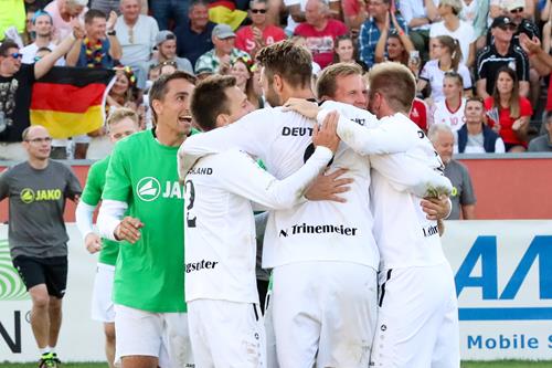 (Foto: Dulk) Riesige Freude - erneut steht Deutschland im Faustball-WM-Finale WM 2019 Winterthur 20190816 GER SUI 0630 Copy