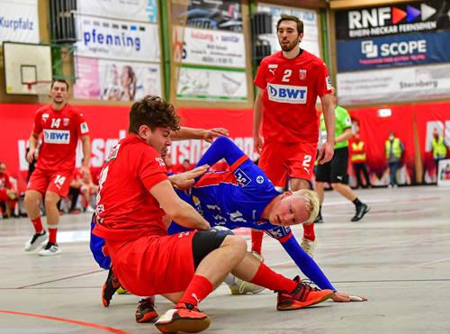 (Foto: Steffen Hoffmann) Yannik Stippel, links, Kreisläufer der SGL Yannick Stippel Kreisläufer der SG Leutershausen Steffen Hoffmann Copy
