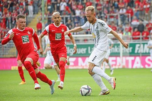 am 110921 10770 Copy