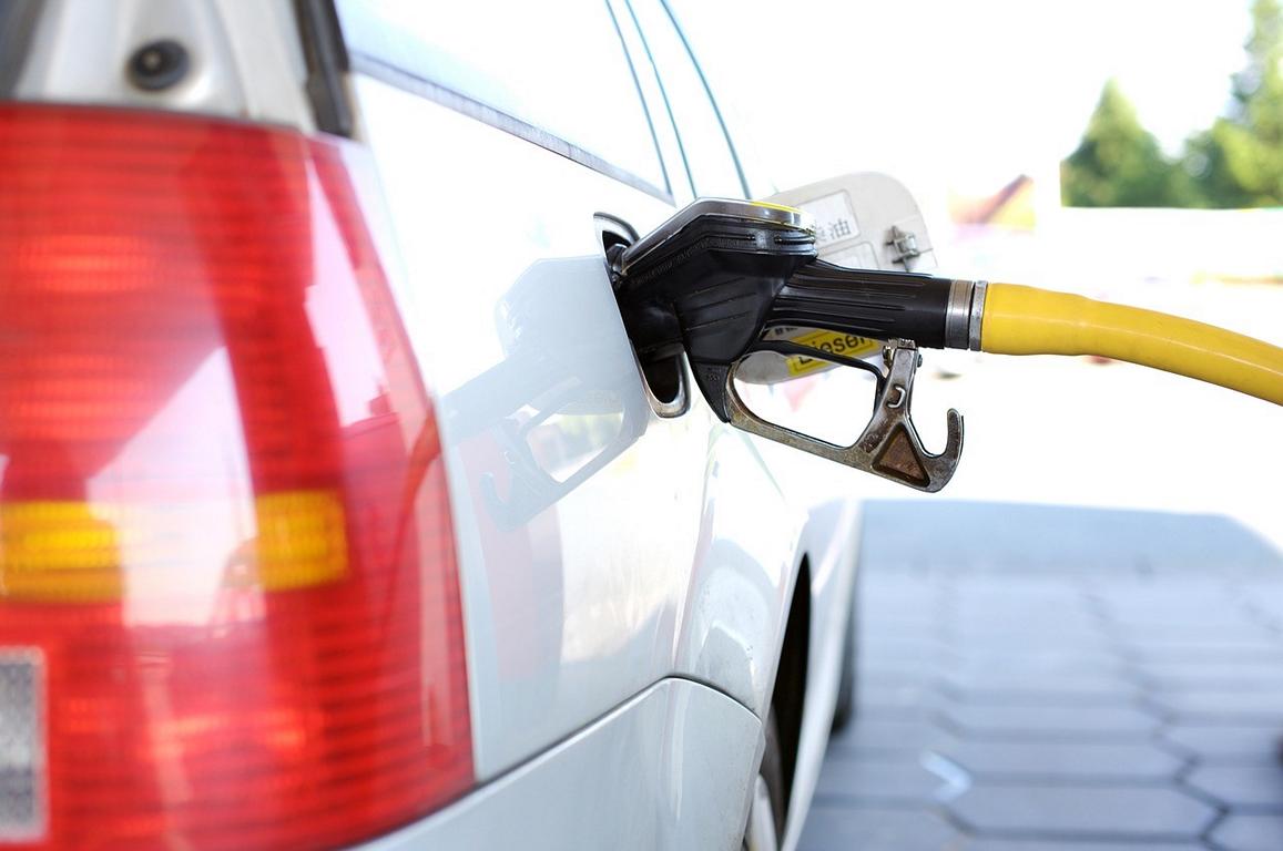 refuel 2157211 1280