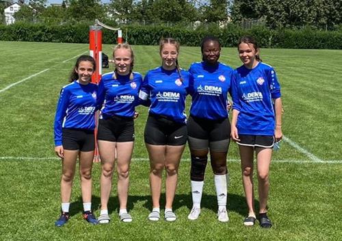 (Foto: WN) Das Siegerteam, v.l.n.r.; V. Saito, L. Bloos, Fr. Moritz, J. Chicova, R. K. Aribi v.l. Veronica Saito Luisa Bloos Franziska Moritz Jessica Chicova und Raja Kouider Aribi Copy